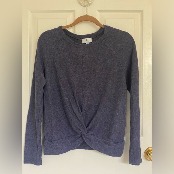 Socialite Twist Front Brushed Hacci Sweatshirt - Picture 3 of 9